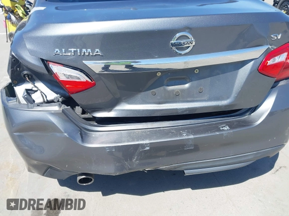 2017 Nissan Altima S z VIN 1N4AL3AP4HC271765, wystawiony jako IAAI lot #41968905 z przebiegiem 106 621 mil mil oraz . Historia ofert i sprzedaży dostępna na DreamBid. Obrazek 6.