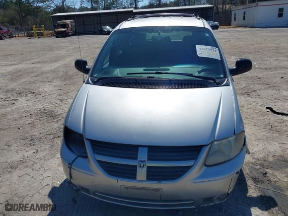 2005 Dodge Caravan SXT with VIN 2D4GP44L25R443059, listed as a IAAI auction lot 41671911 with NaN miles. Bid and sale history available at carsss.com. Image 12.