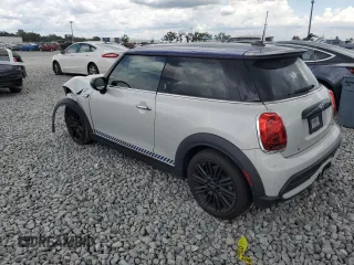 2022 MINI Hardtop Cooper S with VIN WMW53DH06N2S21412, listed as a Copart auction lot 61876185 with Not provided miles and Salvage title. Bid and sale history available at DreamBid. Image 2.