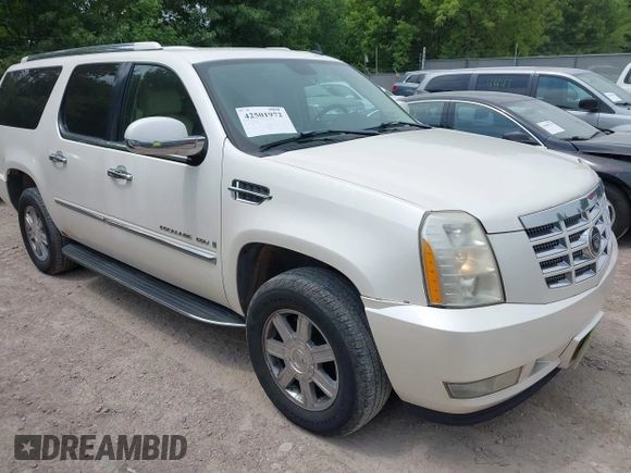 2007 Cadillac Escalade ESV z VIN 1GYFK66817R292648, wystawiony jako IAAI lot #42501972 z przebiegiem 227 580 mil mil oraz . Historia ofert i sprzedaży dostępna na DreamBid. Obrazek 1.