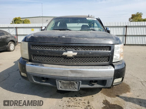 2008 Chevrolet Silverado 1500 1LT with VIN 2GCEC13J881157539, listed as a Copart auction lot 79116054 with 228,228 mi miles and Salvage Title. Bid and sale history available at DreamBid. Image 5.
