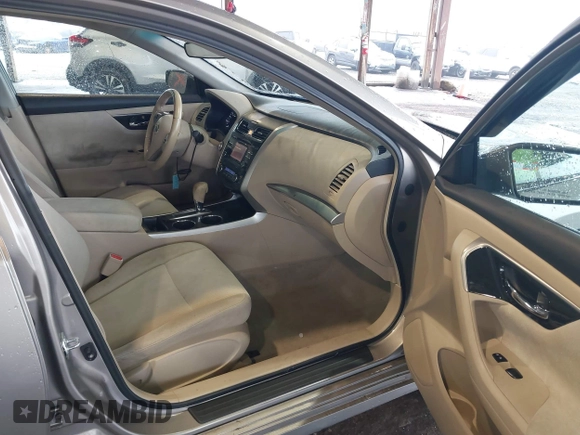 2013 Nissan Altima SV with VIN 1N4AL3AP7DC195534, listed as a IAAI auction lot 42493329 with 197,570 mi miles and . Bid and sale history available at DreamBid. Image 5.