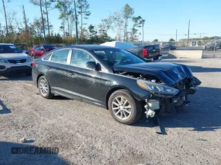 2018 Hyundai Sonata SE with VIN 5NPE24AF8JH727658, listed as a IAAI auction lot 41020748 with 134,254 mi miles and . Bid and sale history available at carsss.com. Image 1.