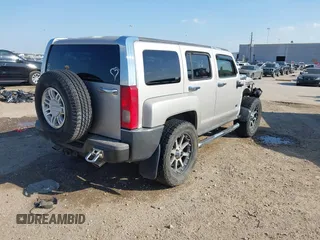 2006 Hummer H3 with VIN 5GTDN136068282801, listed as a IAAI auction lot 41843432 with 169,856 mi miles. Bid and sale history available at carsss.com. Image 4.