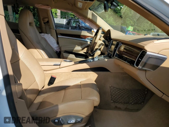 2014 Porsche Panamera с VIN WP0AA2A77EL008465, выставлен на аукционе Copart как лот 69671134 с пробегом Не указан миль и Чистый • Clean title. История ставок и продаж доступна на DreamBid. Изображение 7.