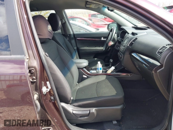 2015 Kia Sorento LX with VIN 5XYKTDA68FG603310, listed as a IAAI auction lot 41898305 with 134,705 mi miles. Bid and sale history available at carsss.com. Image 5.
