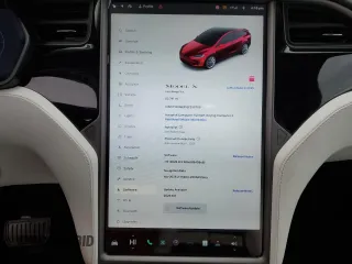 2020 Tesla Model X Long Range with VIN 5YJXCBE25LF235706, listed as a Copart auction lot 51224765 with 82,741 mi miles and Salvage Title. Bid and sale history available at carsss.com. Image 9.