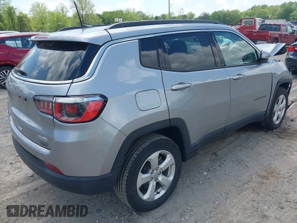 2019 Jeep Compass Latitude z VIN 3C4NJDBB6KT657190, wystawiony jako IAAI lot #42196383 z przebiegiem 55 327 mil mil oraz . Historia ofert i sprzedaży dostępna na DreamBid. Obrazek 4.