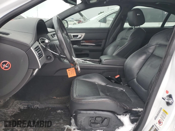 2015 Jaguar XF V6 Portfolio with VIN SAJWJ0FF7F8U55250, listed as a Copart auction lot 88117415 with 128,298 mi miles and Clean Title. Bid and sale history available at carsss.com. Image 7.