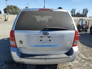 2011 Kia Sedona LX with VIN KNDMG4C71B6393066, listed as a Copart auction lot 77087974 with 158,400 mi miles and Clean Title. Bid and sale history available at carsss.com. Image 6.