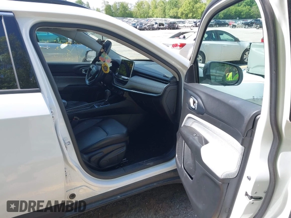 2022 Jeep Compass Latitude Lux with VIN 3C4NJDFB7NT112307, listed as a IAAI auction lot 42330292 with 77,240 mi miles and . Bid and sale history available at DreamBid. Image 5.