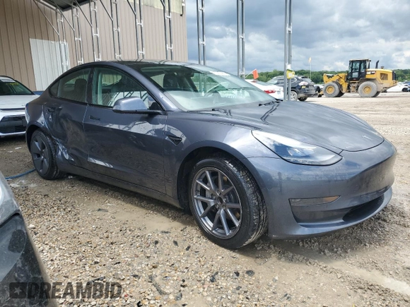 2022 Tesla Model 3 z VIN 5YJ3E1EA3NF287056, wystawiony jako Copart lot #58954225 z przebiegiem 132 196 mil mil oraz Czysty tytuł • Clean title. Historia ofert i sprzedaży dostępna na DreamBid. Obrazek 4.