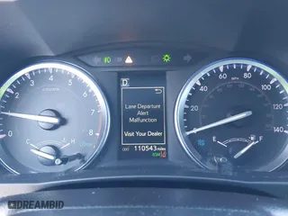 2019 Toyota Highlander SE with VIN 5TDJZRFH3KS613063, listed as a IAAI auction lot 41670992 with 110,543 mi miles. Bid and sale history available at carsss.com. Image 7.