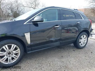 2014 Cadillac SRX Luxury Collection with VIN 3GYFNEE32ES577022, listed as a IAAI auction lot 41865447 with 162,096 mi miles. Bid and sale history available at carsss.com. Image 6.