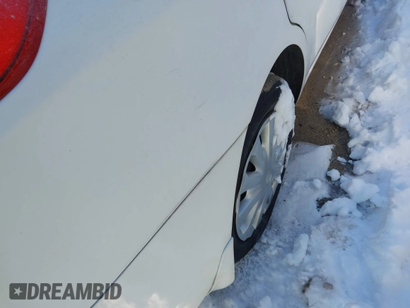 2016 Nissan Versa SV with VIN 3N1CN7AP9GL826414, listed as a IAAI auction lot 41240500 with 94,988 mi miles. Bid and sale history available at carsss.com. Image 17.