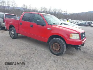 2006 Ford F-150 XLT with VIN 1FTPW14576KB40892, listed as a IAAI auction lot 41869408 with 386,928 mi miles. Bid and sale history available at carsss.com. Image 1.