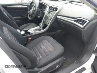 2016 Ford Fusion SE with VIN 3FA6P0H75GR118195, listed as a IAAI auction lot 41956743 with 175,544 mi miles. Bid and sale history available at carsss.com. Image 5.