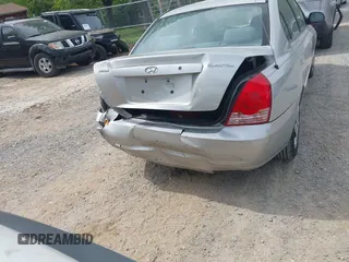 2006 Hyundai Elantra GLS z VIN KMHDN46D26U225070, wystawiony jako IAAI lot #42081139 z przebiegiem 162 634 mil mil oraz . Historia ofert i sprzedaży dostępna na DreamBid. Obrazek 17.