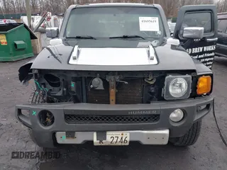 2008 Hummer H3 SUV Alpha with VIN 5GTEN63L388197946, listed as a IAAI auction lot 41695619 with 198,631 mi miles. Bid and sale history available at carsss.com. Image 6.