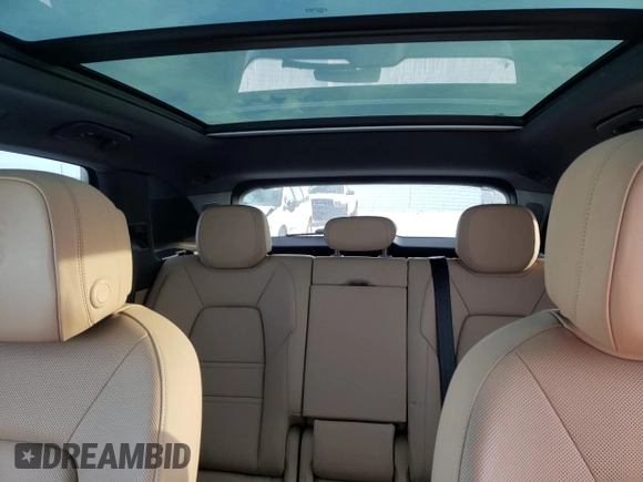 2020 Porsche Cayenne z VIN WP1AA2AY7LDA00154, wystawiony jako Copart lot #70432882 z przebiegiem 42 898 mil mil oraz . Historia ofert i sprzedaży dostępna na DreamBid. Obrazek 10.