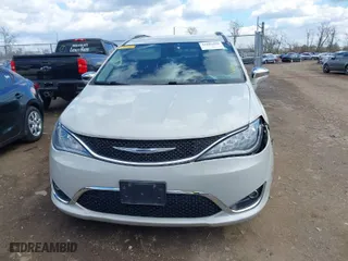 2017 Chrysler Pacifica Limited with VIN 2C4RC1GG6HR768882, listed as a IAAI auction lot 41889479 with 126,874 mi miles. Bid and sale history available at carsss.com. Image 12.