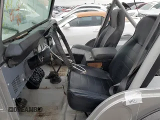 1982 Jeep CJ z VIN 1JCBM85A4CT007872, wystawiony jako Copart lot #75417314 z przebiegiem 124 375 mil mil oraz Szkody całkowita. Historia ofert i sprzedaży dostępna na DreamBid. Obrazek 7.