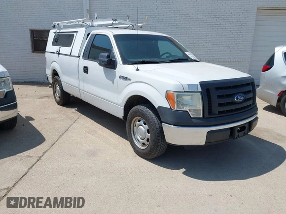 2012 Ford F-150 XL with VIN 1FTMF1CM0CKD38611, listed as a IAAI auction lot 41884475 with 117,524 mi miles. Bid and sale history available at carsss.com. Image 1.