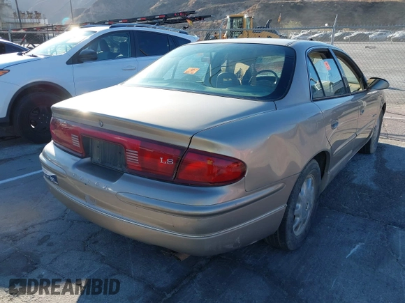 1998 Buick Regal LS with VIN 2G4WB52K5W1610050, listed as a IAAI auction lot 41353329 with 1 mi miles. Bid and sale history available at carsss.com. Image 4.