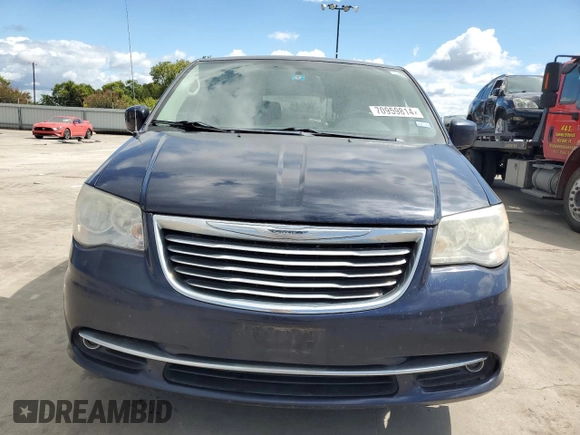 2014 Chrysler Town & Country Touring with VIN 2C4RC1BG8ER383701, listed as a Copart auction lot 70959814 with 157,180 mi miles and Salvage Title. Bid and sale history available at DreamBid. Image 5.