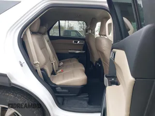 2024 Ford Explorer Limited with VIN 1FMSK8FH0RGA28427, listed as a IAAI auction lot 42017689 with 30,222 mi miles. Bid and sale history available at carsss.com. Image 8.