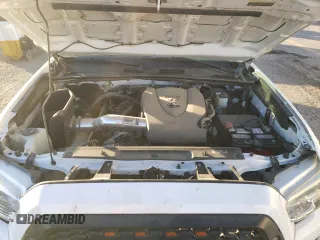 2017 Toyota Tacoma SR5 with VIN 3TMAZ5CNXHM032008, listed as a Copart auction lot 84200154 with 84,337 mi miles and Salvage Title. Bid and sale history available at carsss.com. Image 11.