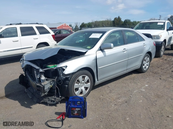 2007 Toyota Camry CE with VIN 4T1BE46K37U643404, listed as a IAAI auction lot 41903773 with 189,984 mi miles. Bid and sale history available at carsss.com. Image 2.