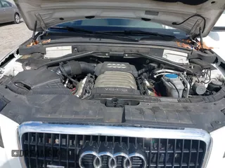 2010 Audi Q5 Premium with VIN WA1CKAFP3AA051936, listed as a IAAI auction lot 41808963 with 215,704 mi miles. Bid and sale history available at carsss.com. Image 10.