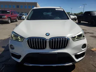 2017 BMW X1 xDrive28i z VIN WBXHT3Z36H4A55751, wystawiony jako Copart lot #56922145 z przebiegiem 62 760 mil mil oraz Szkoda całkowita • Salvage title. Historia ofert i sprzedaży dostępna na DreamBid. Obrazek 5.