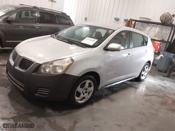 2010 Pontiac Vibe w/1SA with VIN 5Y2SP6E82AZ408373, listed as a IAAI auction lot 41444690 with 117,226 mi miles. Bid and sale history available at carsss.com. Image 17.