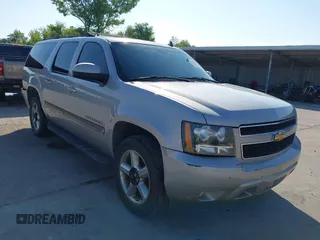 2007 Chevrolet Suburban LTZ z VIN 3GNFC16J57G103628, wystawiony jako IAAI lot #42373026 z przebiegiem 293 570 mil mil oraz . Historia ofert i sprzedaży dostępna na DreamBid. Obrazek 1.