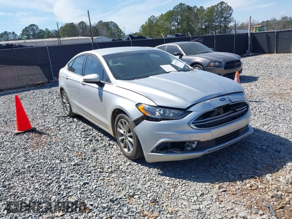 2017 Ford Fusion SE with VIN 3FA6P0HD6HR253807, listed as a IAAI auction lot 41679492 with 146,023 mi miles. Bid and sale history available at carsss.com. Image 1.