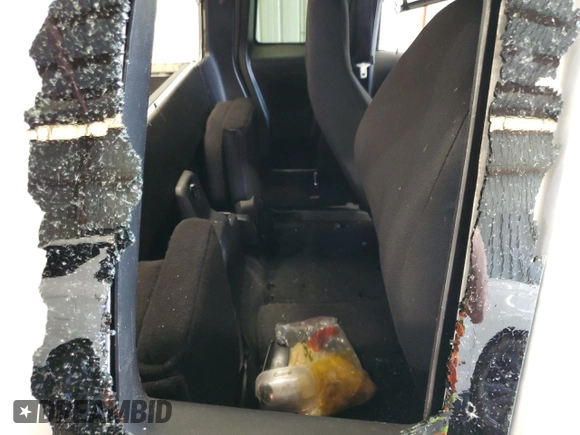2003 Ford Ranger XL Fleet с VIN 1FTZR45E43TA37211, выставлен на аукционе Copart как лот 60520355 с пробегом 122 503 миль миль и Списание • Salvage title. История ставок и продаж доступна на DreamBid. Изображение 10.