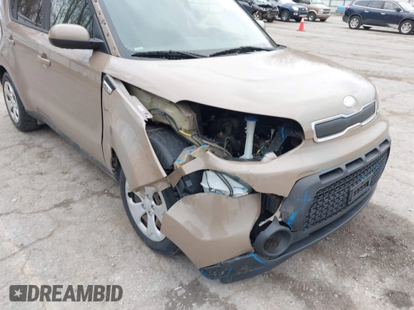 2015 Kia Soul with VIN KNDJN2A23F7117489, listed as a IAAI auction lot 42001717 with 171,816 mi miles and . Bid and sale history available at DreamBid. Image 6.