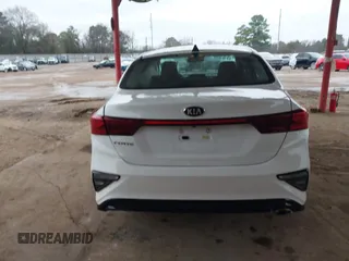 2021 Kia Forte LXS with VIN 3KPF24AD9ME329578, listed as a IAAI auction lot 41600312 with 73,272 mi miles. Bid and sale history available at carsss.com. Image 16.