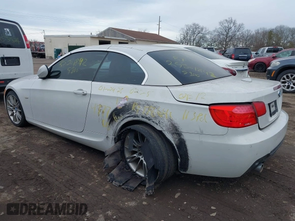 2011 BMW 3 Series 335i with VIN WBADX7C51BE742780, listed as a IAAI auction lot 41636961 with Not Provided miles and . Bid and sale history available at carsss.com. Image 6.