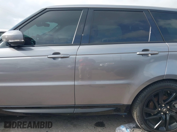 2020 Land Rover Range Rover Sport HSE z VIN SALWR2RK6LA734004, wystawiony jako IAAI lot #42163464 z przebiegiem 40 271 mil mil oraz . Historia ofert i sprzedaży dostępna na DreamBid. Obrazek 14.