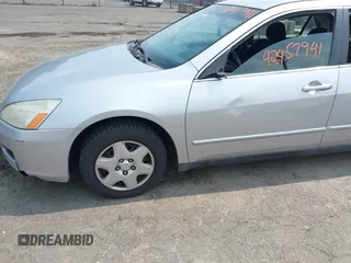 2007 Honda Accord LX z VIN 1HGCM564X7A169294, wystawiony jako IAAI lot #42457941 z przebiegiem 256 692 mil mil oraz . Historia ofert i sprzedaży dostępna na DreamBid. Obrazek 17.