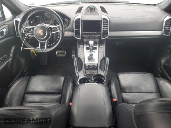2015 Porsche Cayenne Turbo z VIN WP1AC2A26FLA80496, wystawiony jako Copart lot #47559825 z przebiegiem 75 169 mil mil oraz Czysty tytuł • Clean title. Historia ofert i sprzedaży dostępna na DreamBid. Obrazek 8.