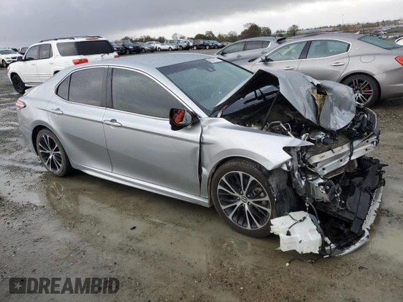 2020 Toyota Camry SE with VIN 4T1M11AKXLU907304, listed as a Copart auction lot 49241175 with 55,931 mi miles and Salvage Title. Bid and sale history available at carsss.com. Image 4.