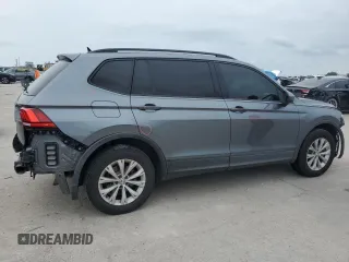 2020 Volkswagen Tiguan S z VIN 3VV1B7AX1LM152875, wystawiony jako Copart lot #62441255 z przebiegiem 107 304 mil mil oraz Szkoda całkowita • Salvage title. Historia ofert i sprzedaży dostępna na DreamBid. Obrazek 3.