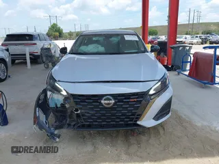 2024 Nissan Altima SR z VIN 1N4BL4CV2RN380575, wystawiony jako IAAI lot #42322744 z przebiegiem 10 763 mil mil oraz . Historia ofert i sprzedaży dostępna na DreamBid. Obrazek 12.