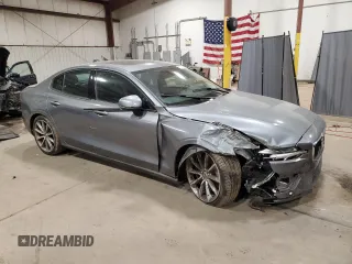 2019 Volvo S60 Momentum with VIN 7JRA22TK3KG014509, listed as a Copart auction lot 57210604 with 0 mi miles and Salvage Title. Bid and sale history available at carsss.com. Image 4.