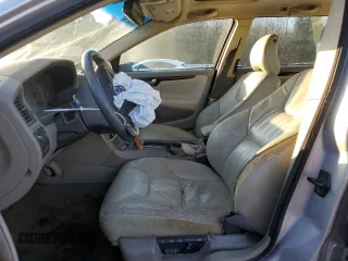 2002 Volvo V70 with VIN YV1SW58D021256528, listed as a Copart auction lot 87174134 with 184,399 mi miles and Salvage Title. Bid and sale history available at DreamBid. Image 7.