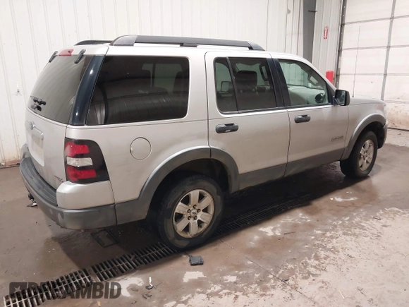 2006 Ford Explorer XLT с VIN 1FMEU73856UB59887, выставлен на аукционе IAAI как лот 41462046 с пробегом Не указан миль и . История ставок и продаж доступна на DreamBid. Изображение 4.
